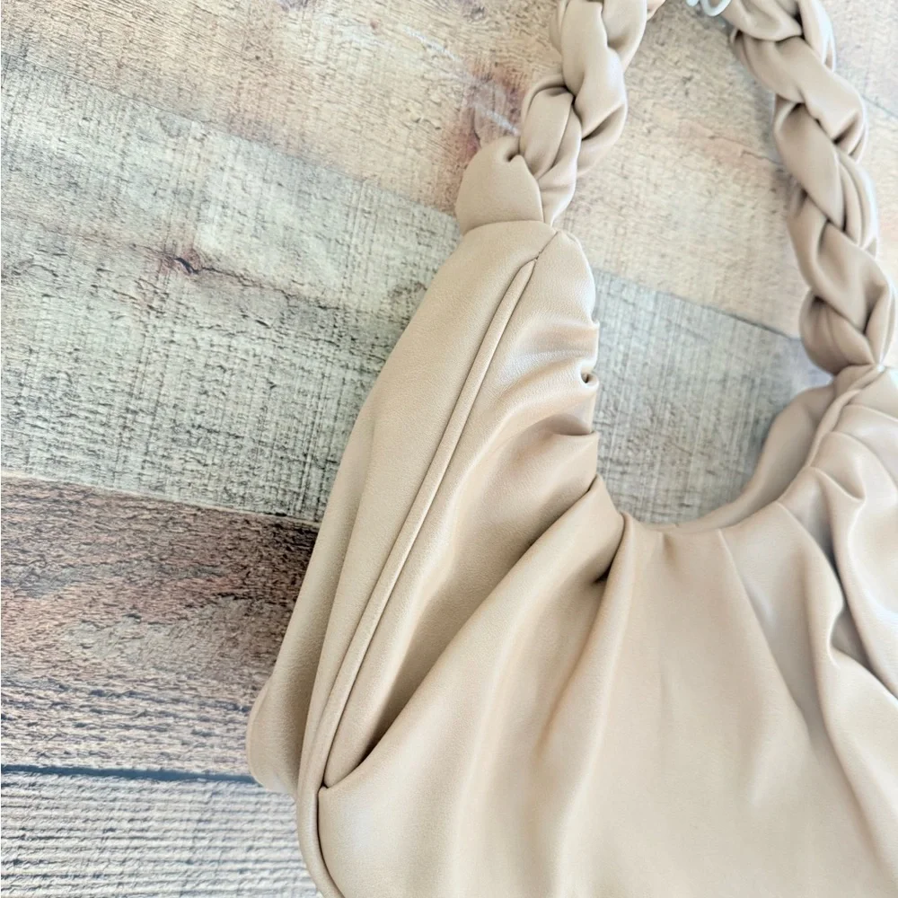 NWOT FAWN Limited Edition Fern Tan Braided Handle Women's Bag